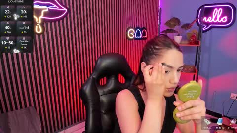 Snapshot of emily_roberts1 chatting on 11/02/25, 02:47 Emily online show from 11/02/25, 02:47
