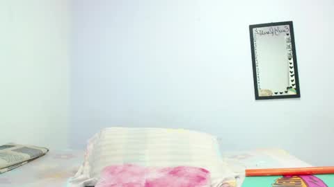 Emily  IGEmmily Baussa online show from 04/18/26, 12:47