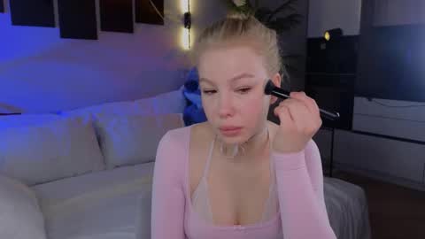 emily shepard online show from 04/15/26, 02:29