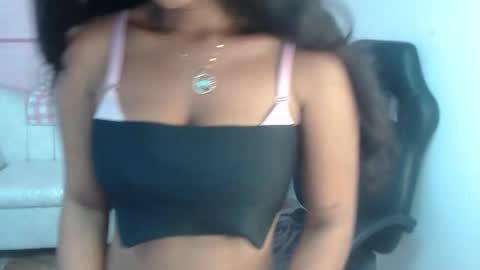 emily_smith_t online show from 03/18/26, 09:40