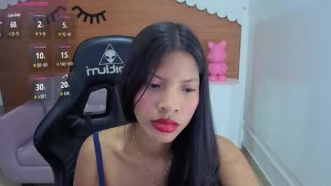emily_smith_t online show from 06/01/26, 07:37