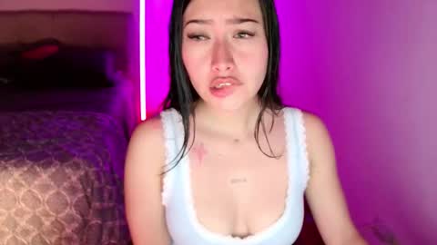 Snapshot of emily_swan_04 chatting on 11/13/25, 02:32 Emily Swan online show from 11/13/25, 02:32