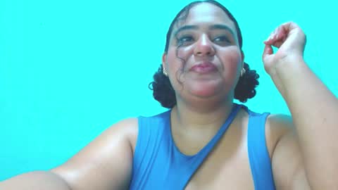 Snapshot of emily_sweet_23 chatting on 02/21/25, 12:05 Liss online show from 02/21/25, 12:05