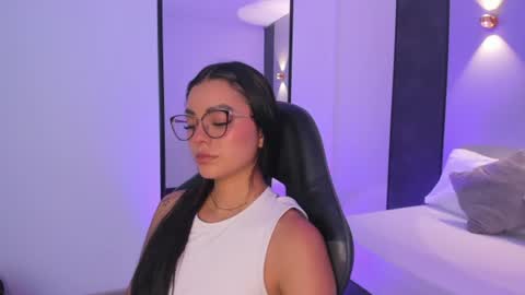 emily_tolson online show from 07/27/26, 07:10