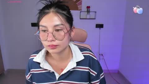 Snapshot of emily_villamil_ chatting on 06/26/26, 08:46 Emi online show from 06/26/26, 08:46