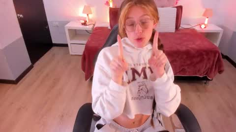 emily_warren__ online show from 02/06/26, 03:59