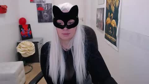 Snapshot of emily_york18 chatting on 02/07/25, 01:11 Emily online show from 02/07/25, 01:11