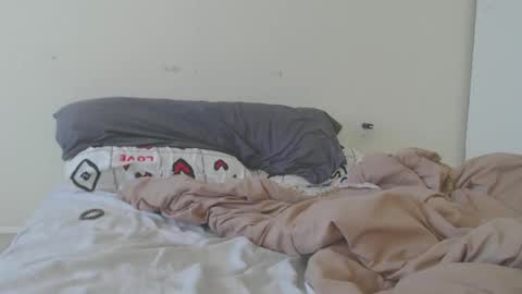 Snapshot of emily_york18 chatting on 09/21/25, 10:33 Emily online show from 09/21/25, 10:33