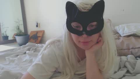 Snapshot of emily_york18 chatting on 09/22/25, 08:11 Emily online show from 09/22/25, 08:11