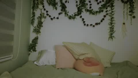 Emily Alexa online show from 05/24/26, 12:32