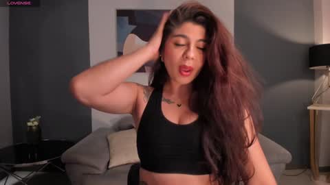 Emily Armstrong online show from 01/20/25, 12:18