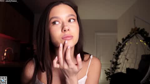 Snapshot of emilybatee chatting on 02/06/26, 05:16 emilybatee online show from 02/06/26, 05:16