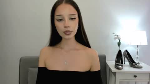 Snapshot of emilycharming chatting on 09/30/25, 08:14 EmilyCharming online show from 09/30/25, 08:14