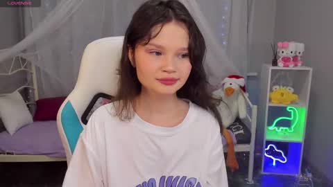 Emilyhaves online show from 12/19/25, 04:41
