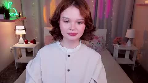 Emilyhaves online show from 06/18/26, 09:25