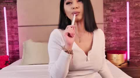 Emily online show from 03/07/25, 05:18