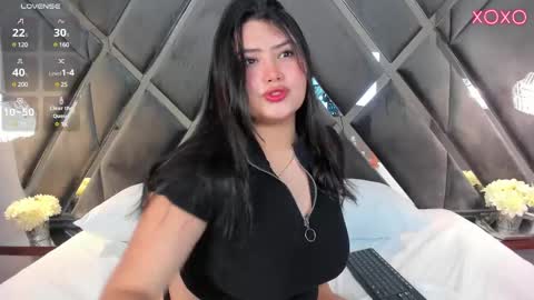 Snapshot of emilycortex chatting on 02/15/25, 11:50 Emily online show from 02/15/25, 11:50