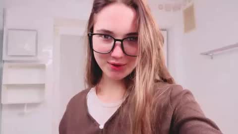 Emily online show from 12/01/25, 06:24