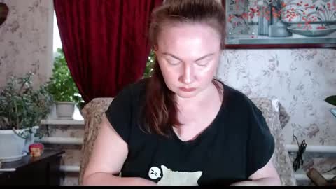 EmilyDoth online show from 05/05/26, 07:16