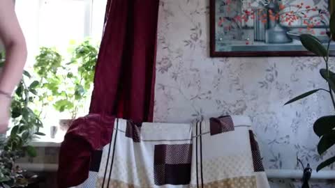 EmilyDoth online show from 07/17/26, 04:52