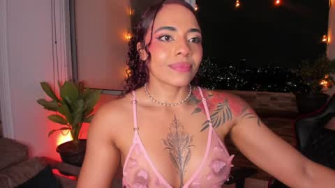 Snapshot of emilyfitness8 chatting on 12/15/24, 07:13 emily online show from 12/15/24, 07:13