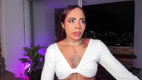 Snapshot of emilyfitness8 chatting on 10/26/25, 03:34 emily online show from 10/26/25, 03:34