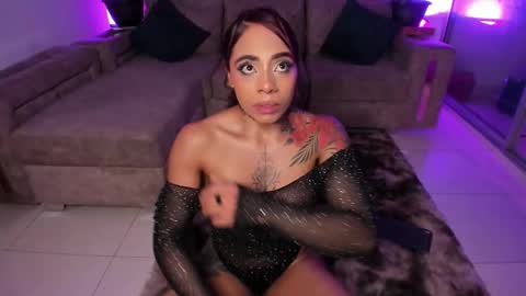 Snapshot of emilyfitness8 chatting on 11/06/25, 02:34 emily online show from 11/06/25, 02:34