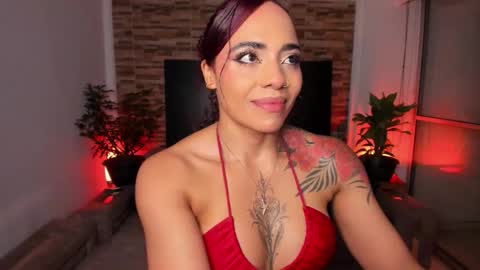 Snapshot of emilyfitness8 chatting on 11/07/25, 03:06 emily online show from 11/07/25, 03:06