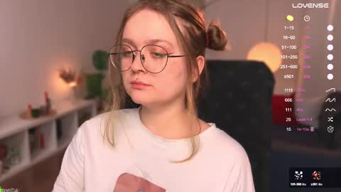 Emily  online show from 03/03/25, 01:42