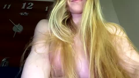 emilygibbes online show from 03/12/25, 10:05