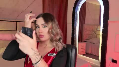 Emily Hendrix online show from 02/04/26, 02:23