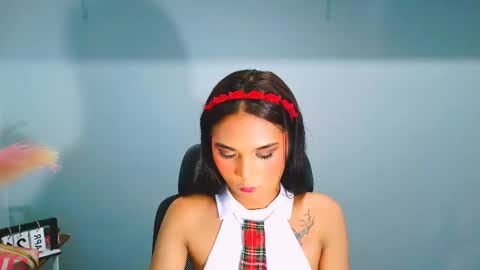 emilyhotasian online show from 04/22/26, 04:15