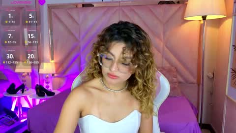 Emilyjonnes  online show from 04/07/26, 08:20