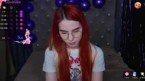 EmilyKents online show from 11/22/25, 02:21