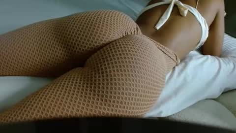 emily monrro online show from 11/16/25, 02:39