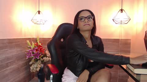 Emily  online show from 12/08/24, 02:41