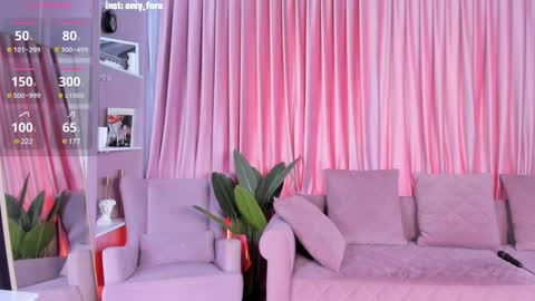 Hey i am  Emily     am -  pm online show from 12/05/24, 10:44