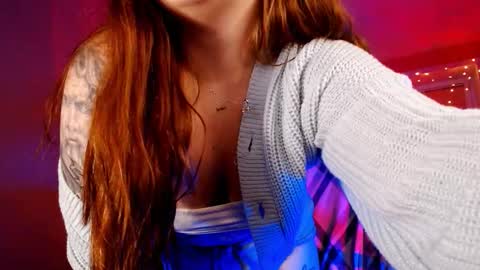 Snapshot of emilyrisse chatting on 10/14/25, 04:52 Emily  Emi online show from 10/14/25, 04:52