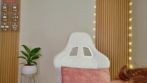 Emily  online show from 11/07/25, 09:37