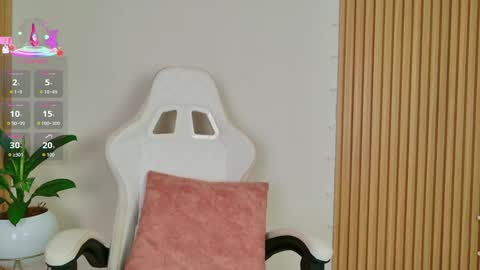 Emily  online show from 11/13/25, 09:41