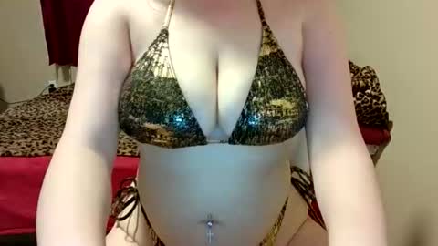 emilysparkss online show from 04/24/26, 12:02