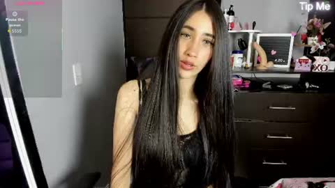 Emy online show from 07/11/26, 12:02