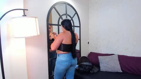 Emily Thyson online show from 09/24/25, 12:08