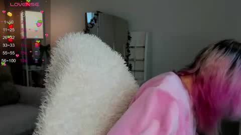 Betty online show from 07/12/26, 01:07