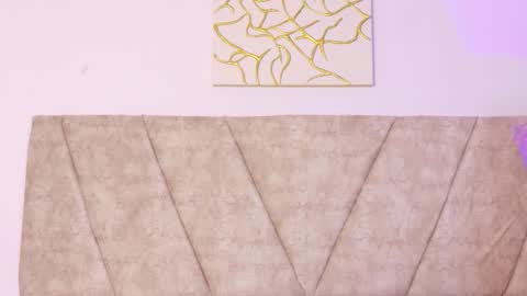 emilyvixen_ online show from 11/22/25, 12:15