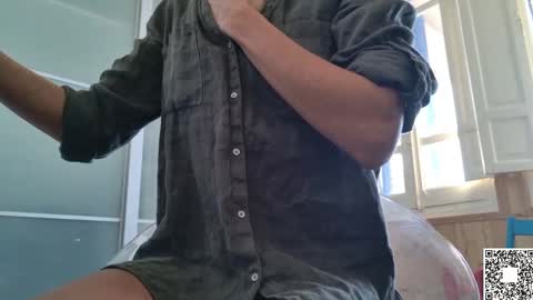 Snapshot of emilyweed chatting on 02/24/25, 08:38 Emily ----  online show from 02/24/25, 08:38