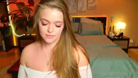 Snapshot of emilywhisperawesome chatting on 08/01/26, 08:52 emilywhisperawesome online show from 08/01/26, 08:52