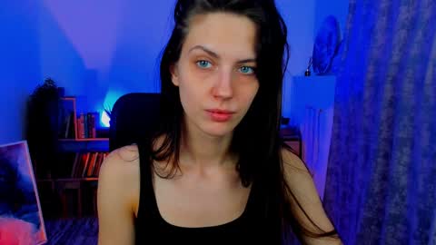 Snapshot of emilywiled chatting on 12/25/24, 08:18 Emily online show from 12/25/24, 08:18