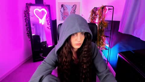 Snapshot of emilywiled chatting on 01/29/25, 08:51 Emily online show from 01/29/25, 08:51