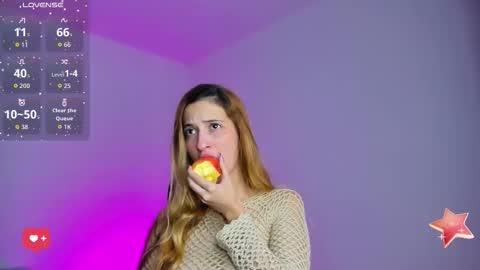 Snapshot of emilywillis8 chatting on 09/12/25, 03:23 E M I L Y online show from 09/12/25, 03:23